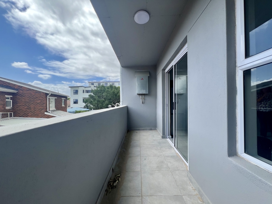 1 Bedroom Property for Sale in Table View Western Cape